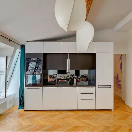 265 Antoine - Superbe à Parigi